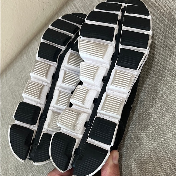On Running Cloud women’s Athletic Shoes - Black with White Sole - Picture 8 of 10